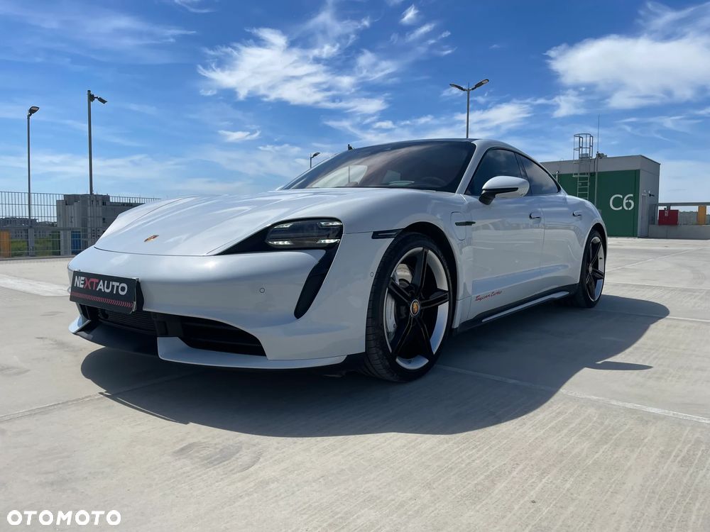 Porsche Taycan Turbo - 4