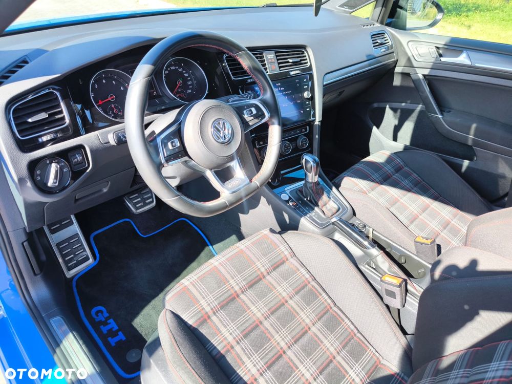 Volkswagen Golf GTI (BlueMotion Technology) DSG Performance - 29