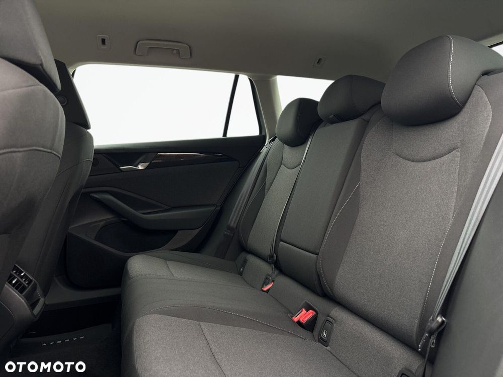 Volkswagen Passat Variant 1.5 TSI ACT mHEV DSG - 13