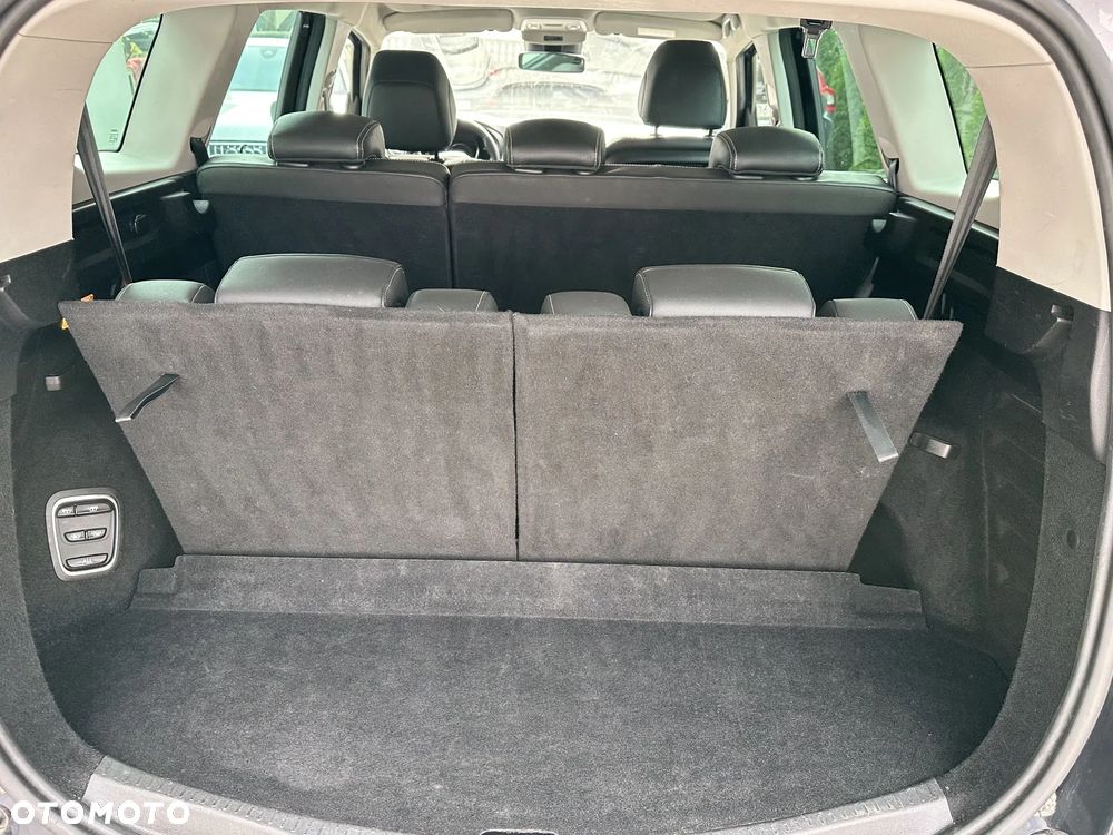 Renault Grand Scenic - 16
