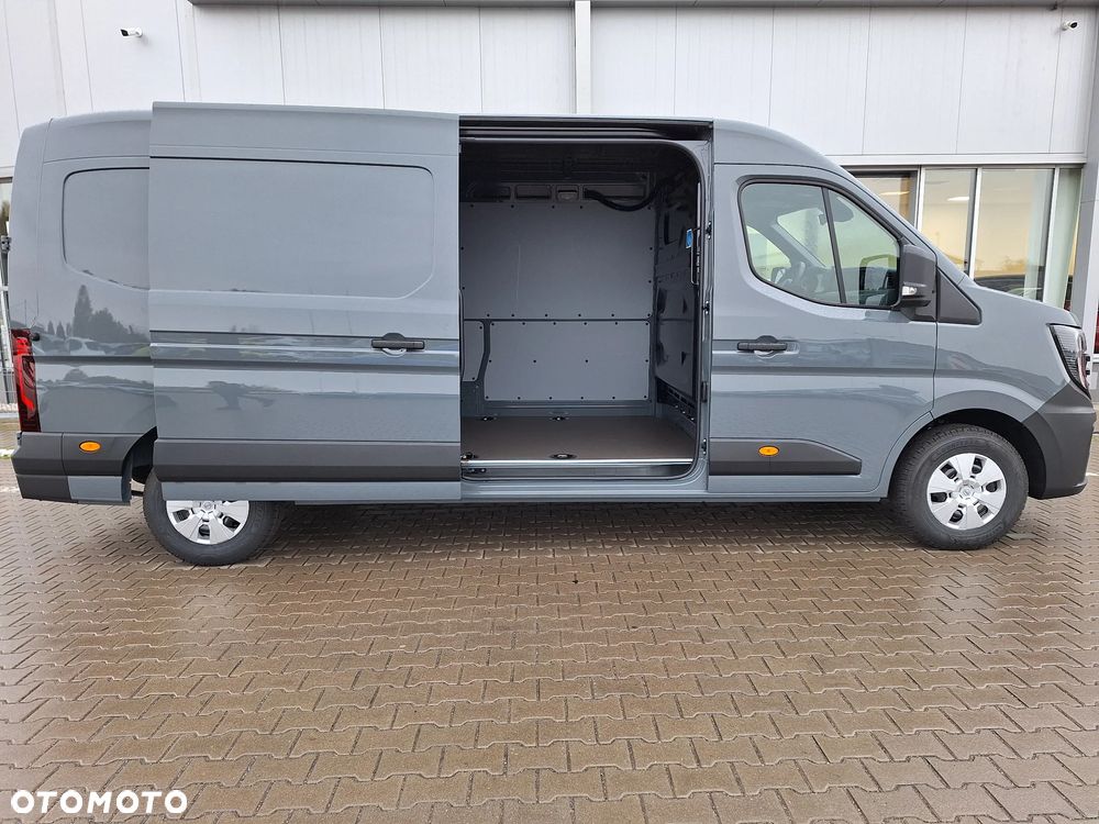 Nissan Interstar - 5