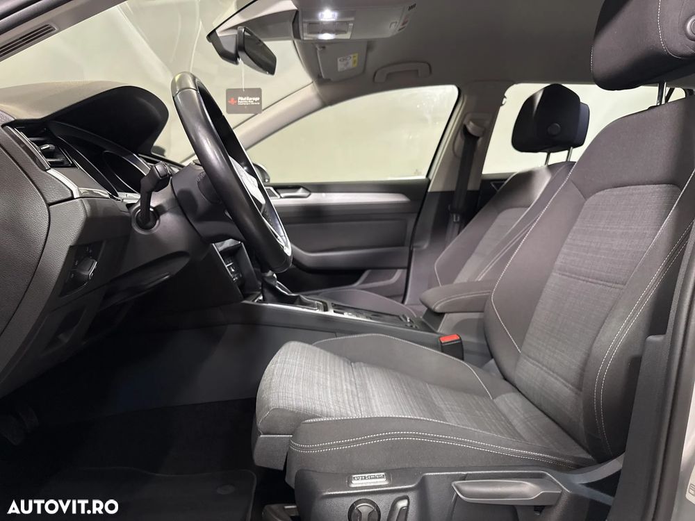 Volkswagen Passat 2.0 TDI Highline - 23