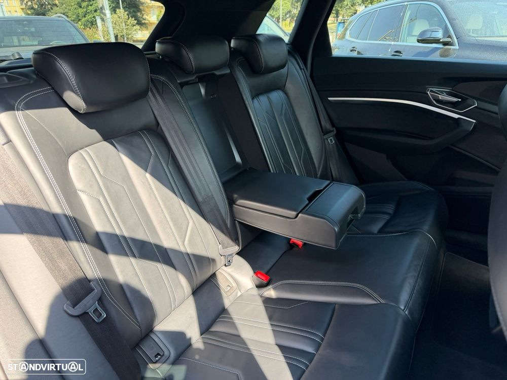 Audi e-tron 55 quattro S line - 24