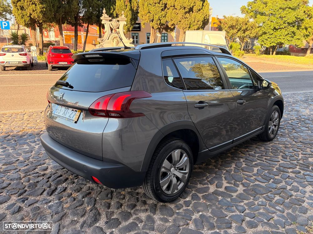 Peugeot 2008 - 11