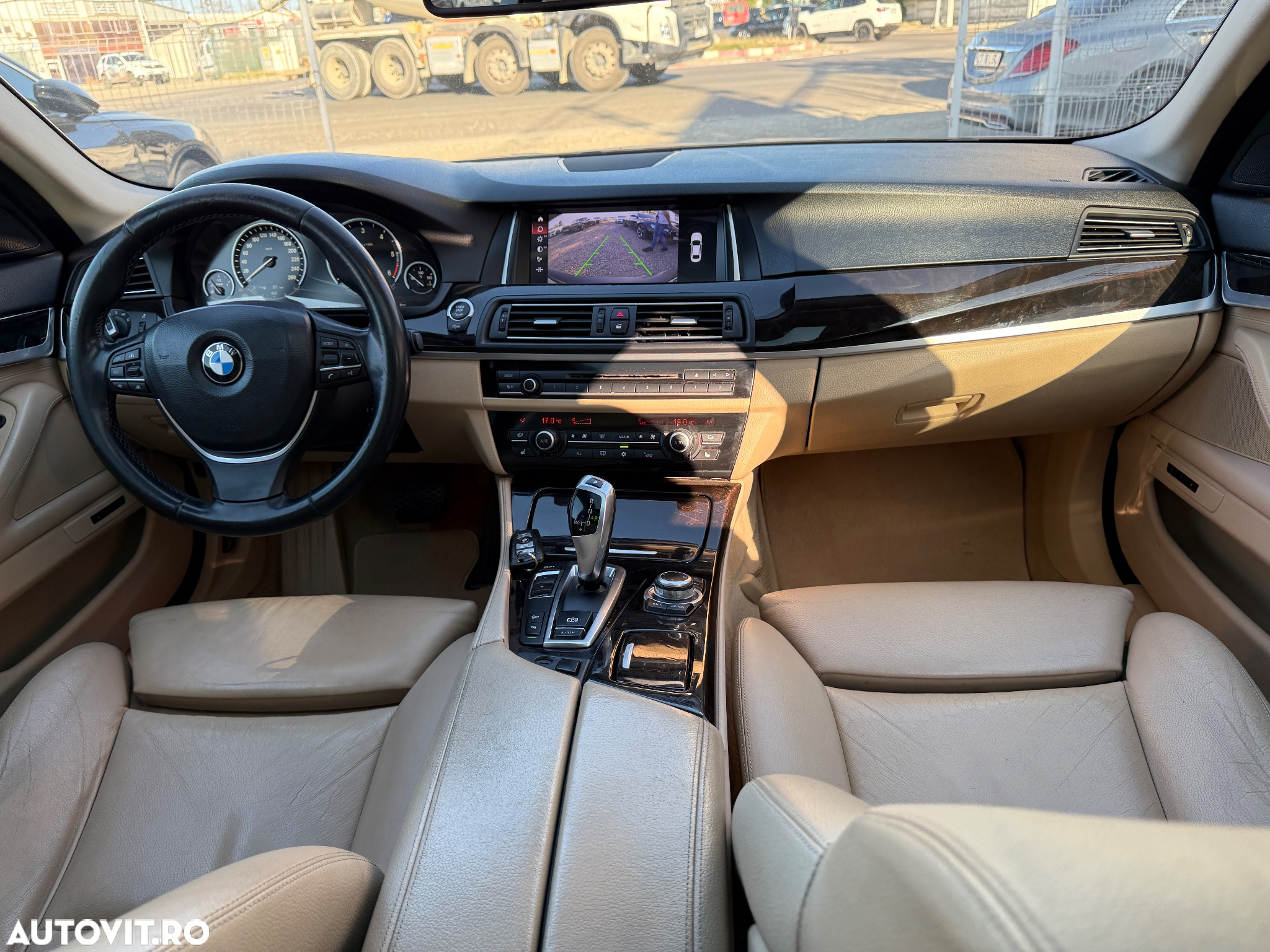BMW Seria 5 530d xDrive Sport-Aut. Luxury Line - 25