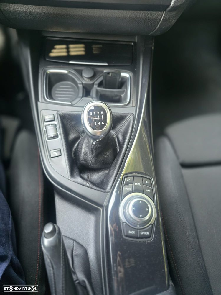 BMW 118 i Sport Line - 14