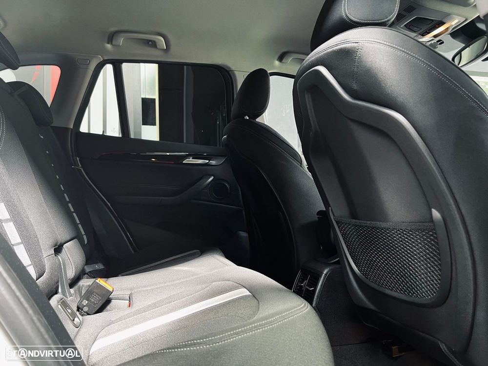 BMW X1 16 d sDrive Line Sport - 30