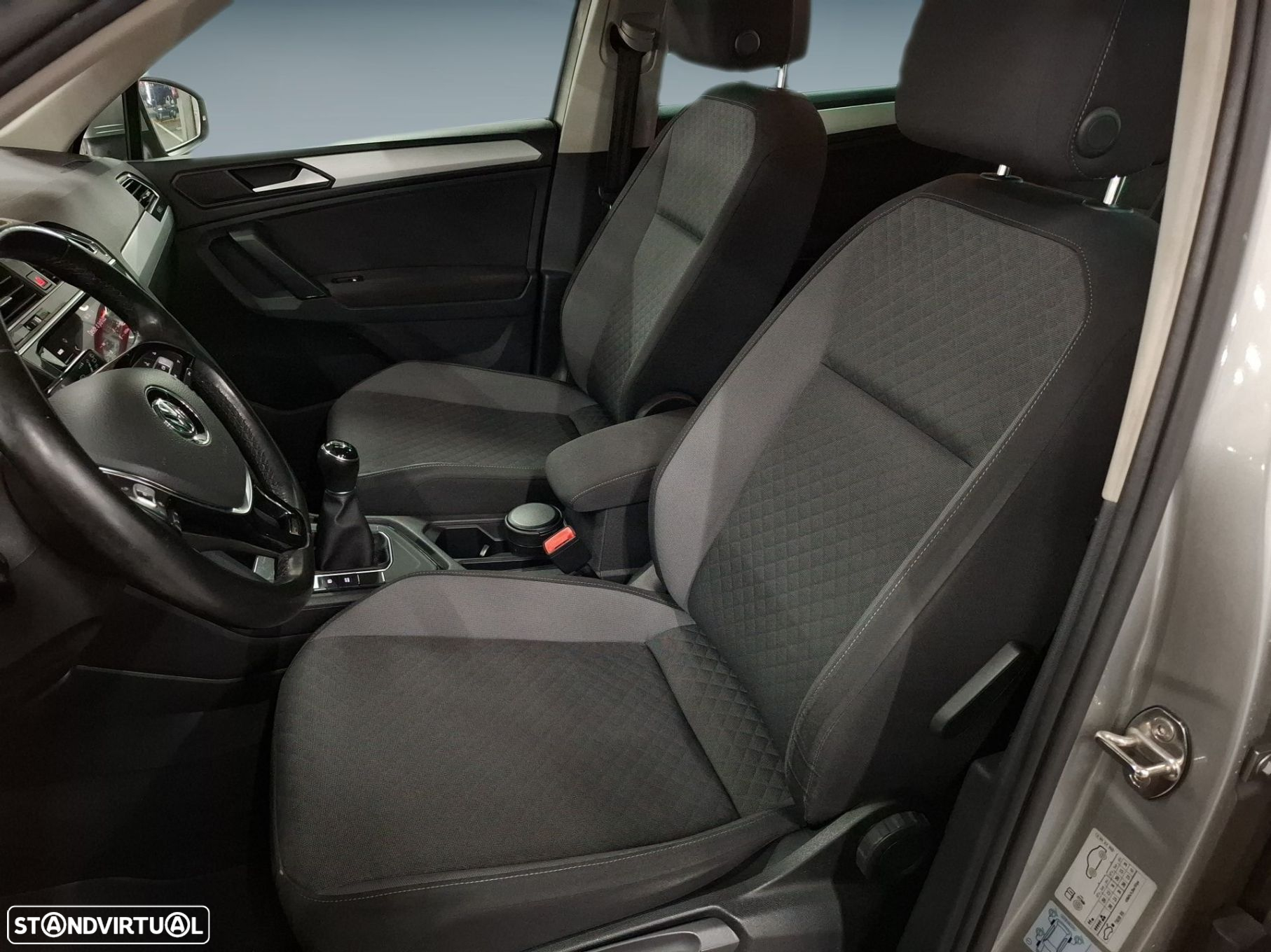 VW Tiguan 1.5 TSI Confortline - 11
