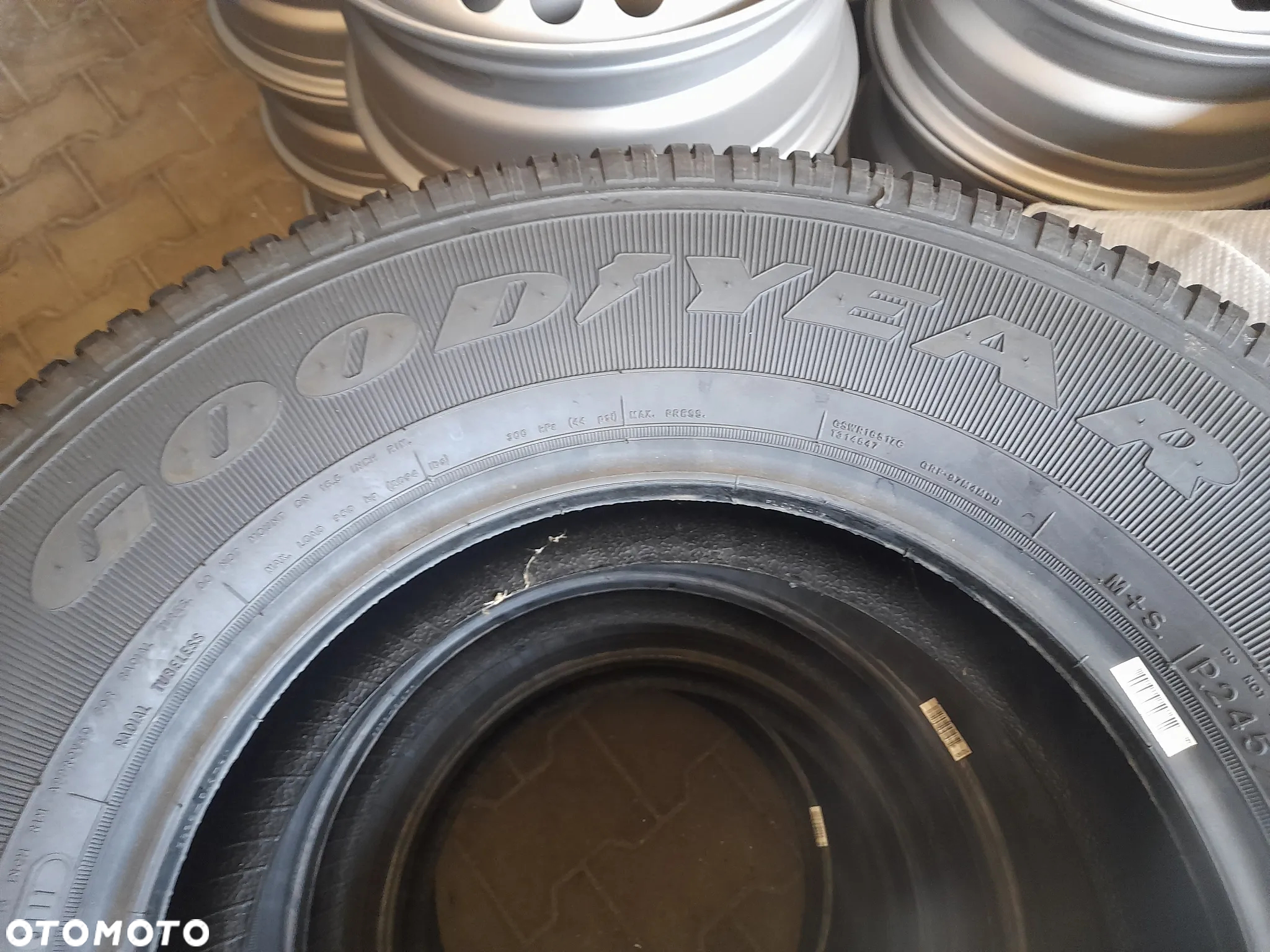 Opony letnie GOODYEAR WRANGLER SR-A M+S 106S 245/70/R16 - 2