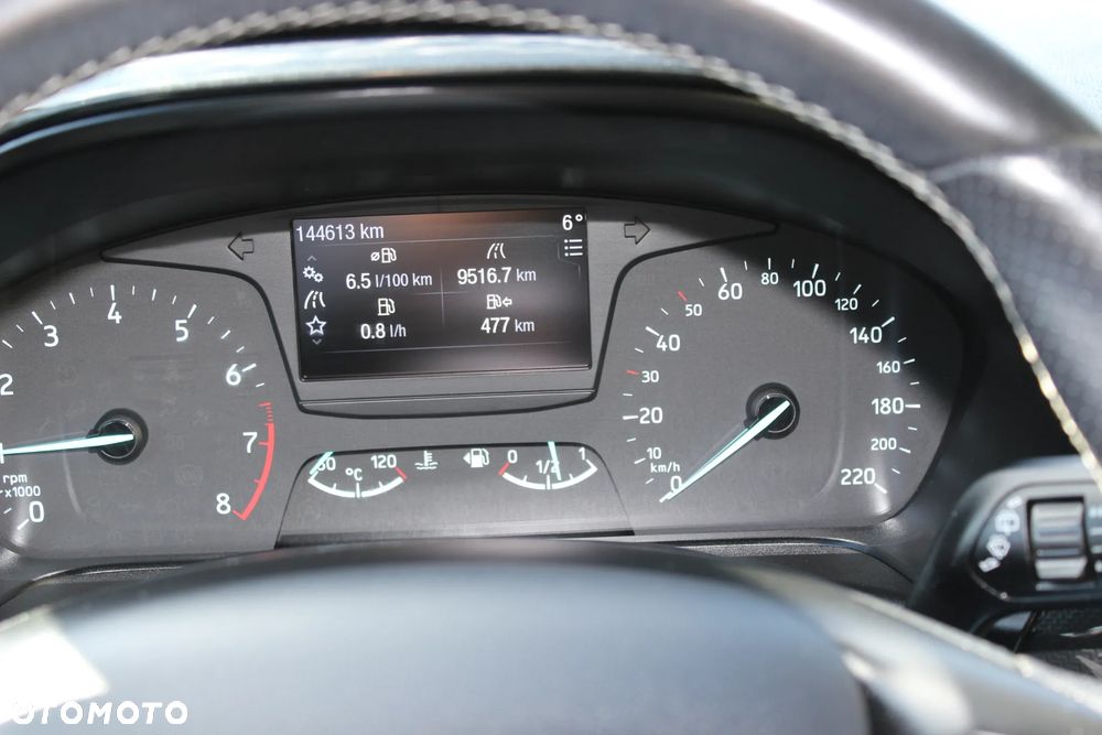 Ford Fiesta 1.0 EcoBoost S&S ST-LINE X - 11