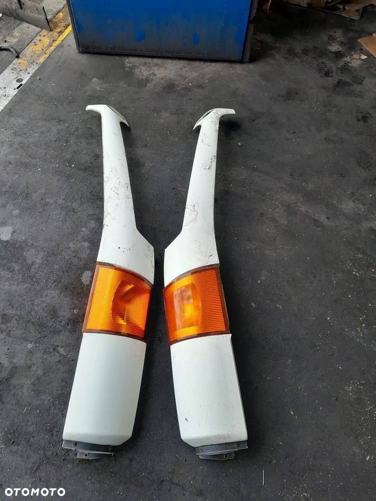 Listwa narożnikowa kabiny lewa kompletna z kierunkiem nissan atleon - 1