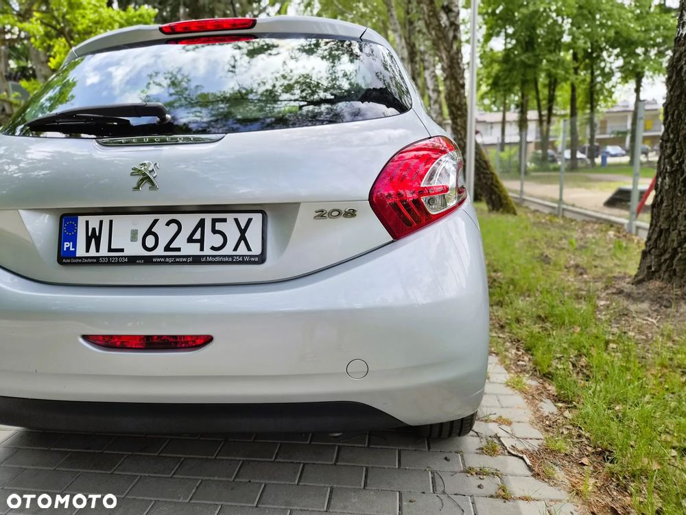 Peugeot 208 - 33