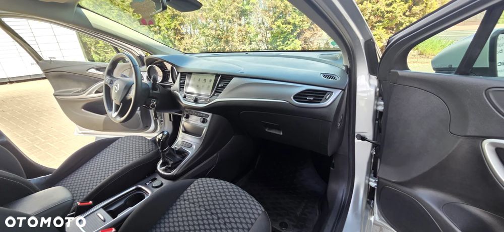 Opel Astra 1.4 Turbo Innovation - 36