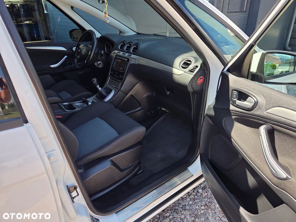 Ford S-Max 2.0 TDCi DPF Trend - 16