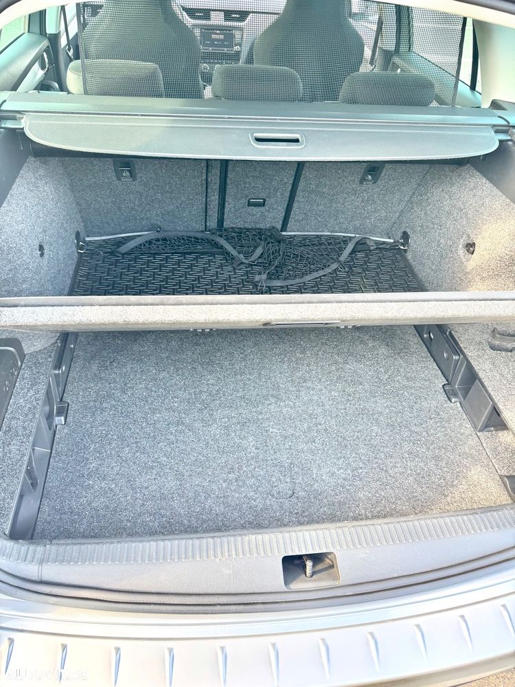 Skoda Octavia 2.0 TDI STYLE DSG - 18