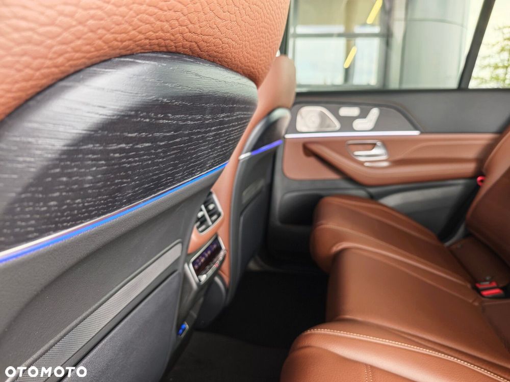 Mercedes-Benz GLS - 19