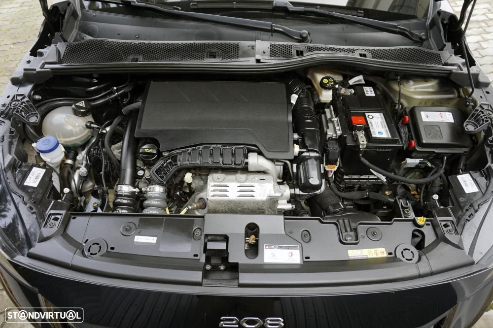 Peugeot 208 1.2 PureTech Allure - 28