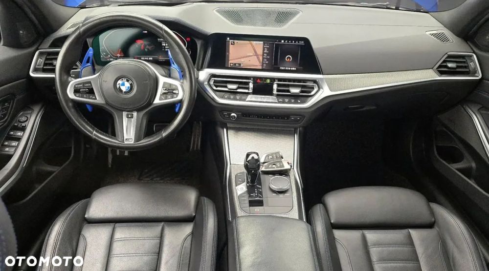 BMW Seria 3 330i M Sport - 8