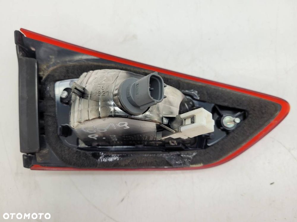 LAMPA TYŁ PRAWA W KLAPE MAZDA CX-3 DK DB2R513F0 EUROPA - 7