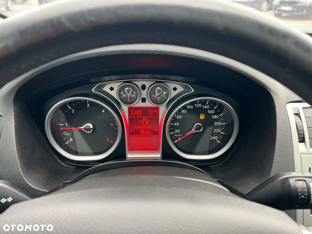 Ford Kuga - 34