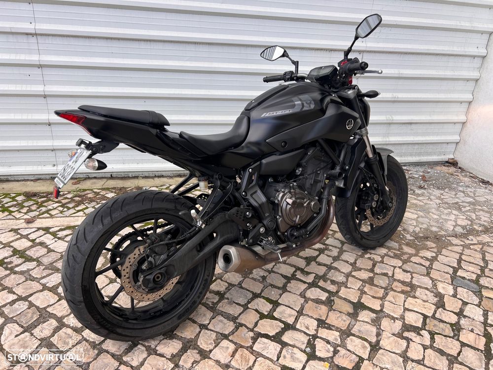 Yamaha MT-07 RM 17 - 2
