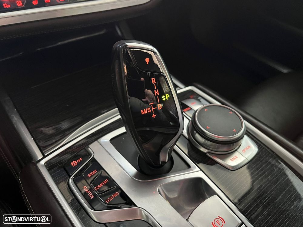 BMW 730 d Pack M - 16
