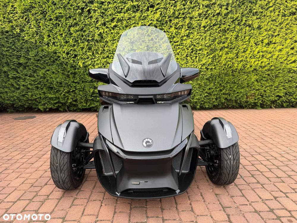 Can-Am Spyder - 3