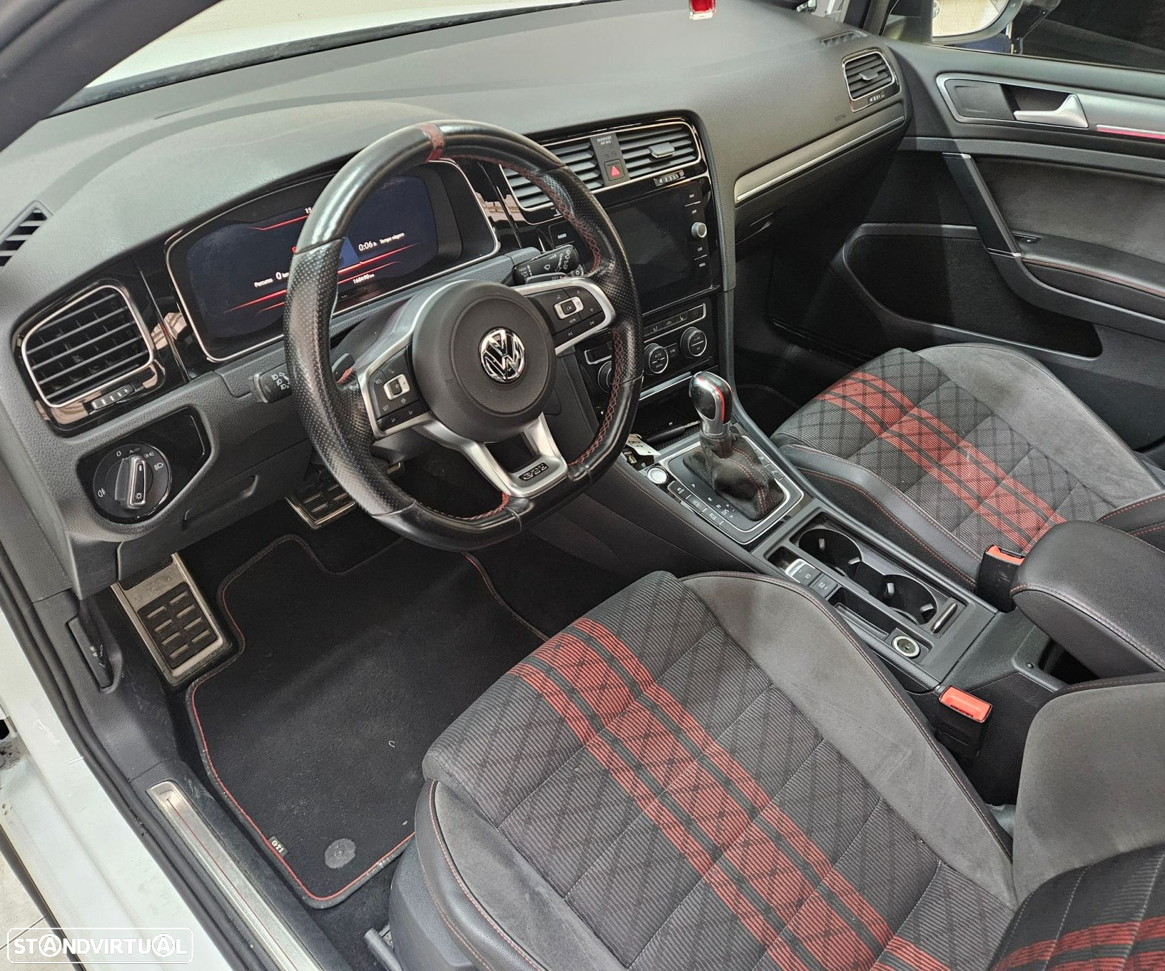 VW Golf GTI TCR 2.0 TSI OPF DSG - 25