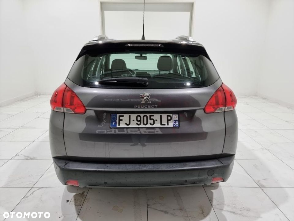 Peugeot 2008 - 6