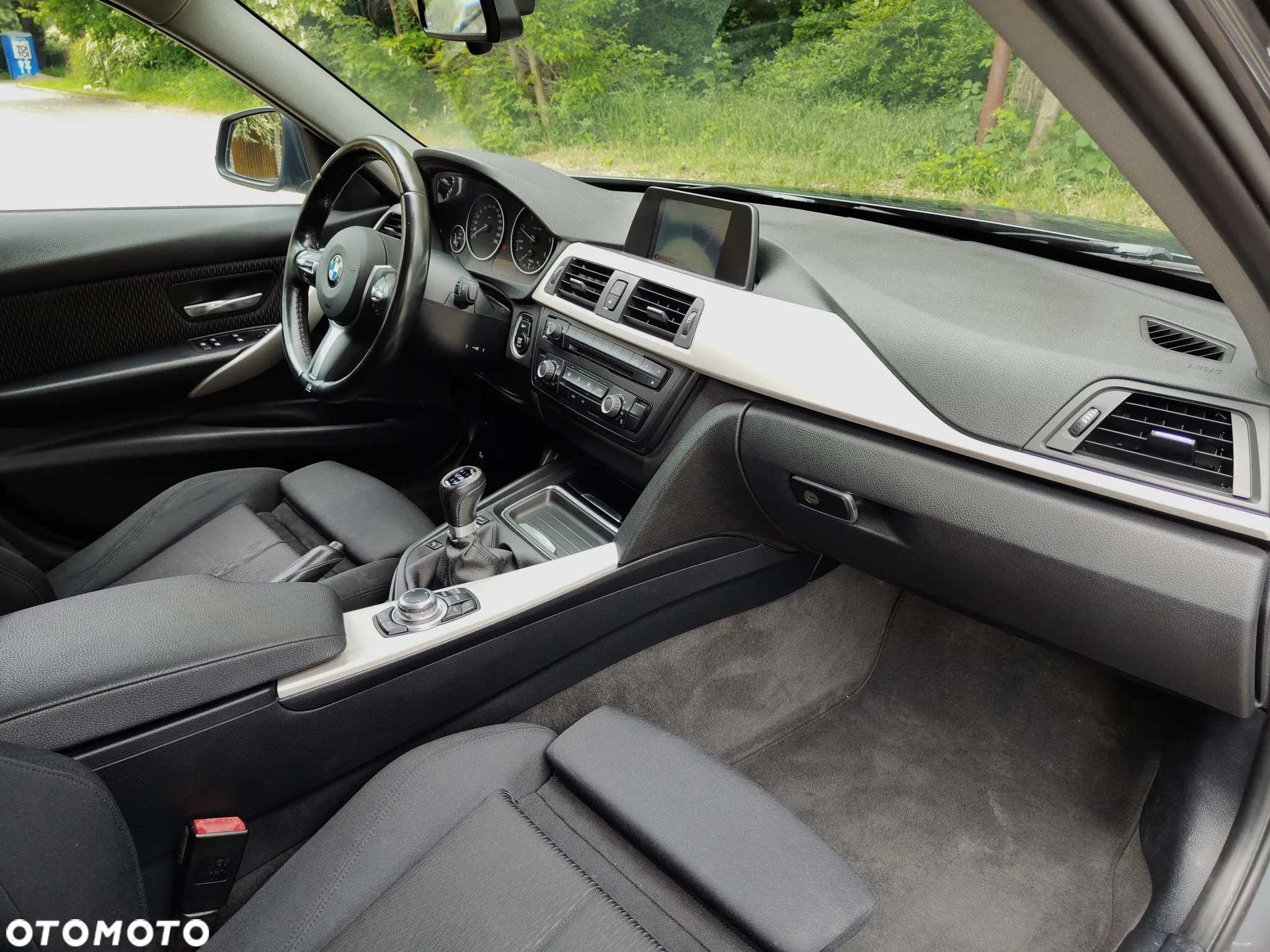 BMW Seria 3 320d - 15
