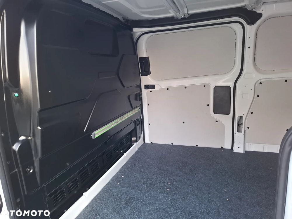 Ford TRANSIT CUSTOM - 29