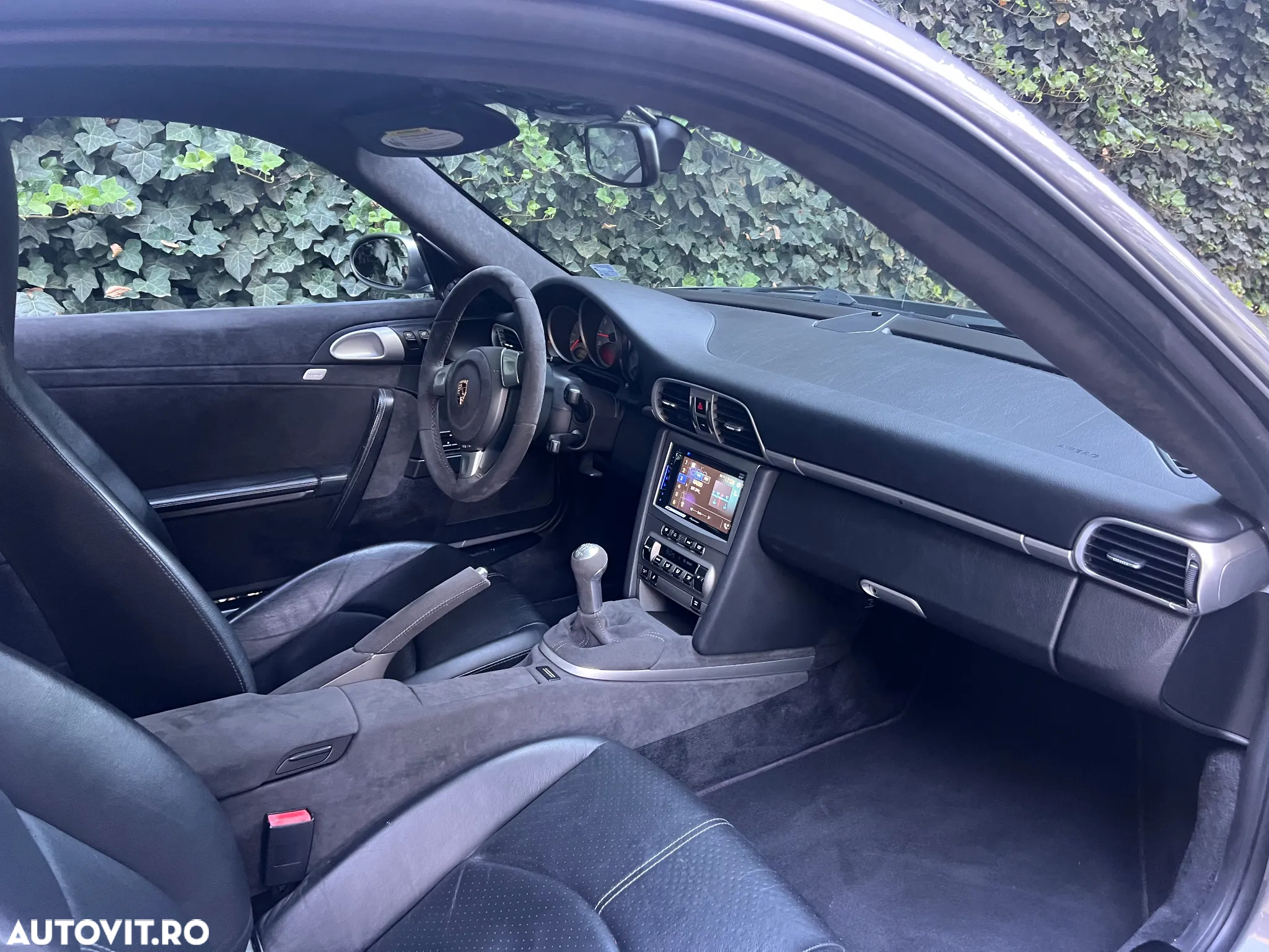 Porsche 911 Carrera S - 6
