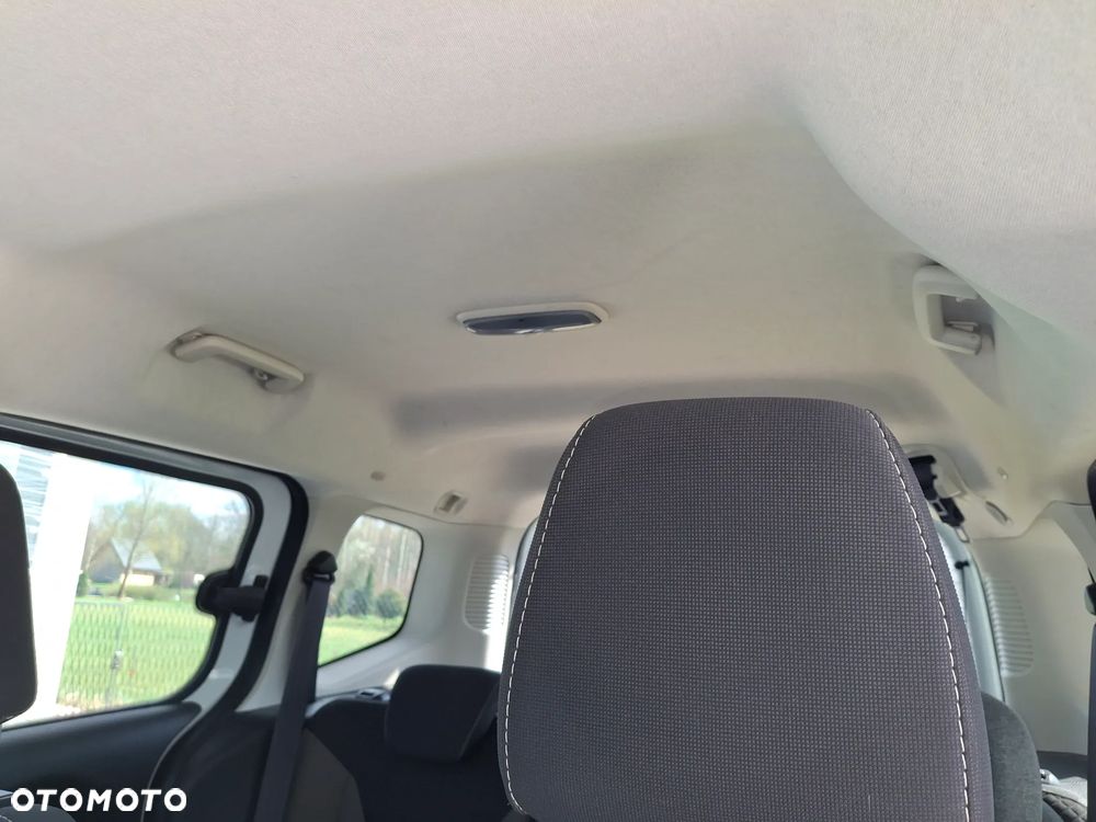 Ford Tourneo Courier - 10