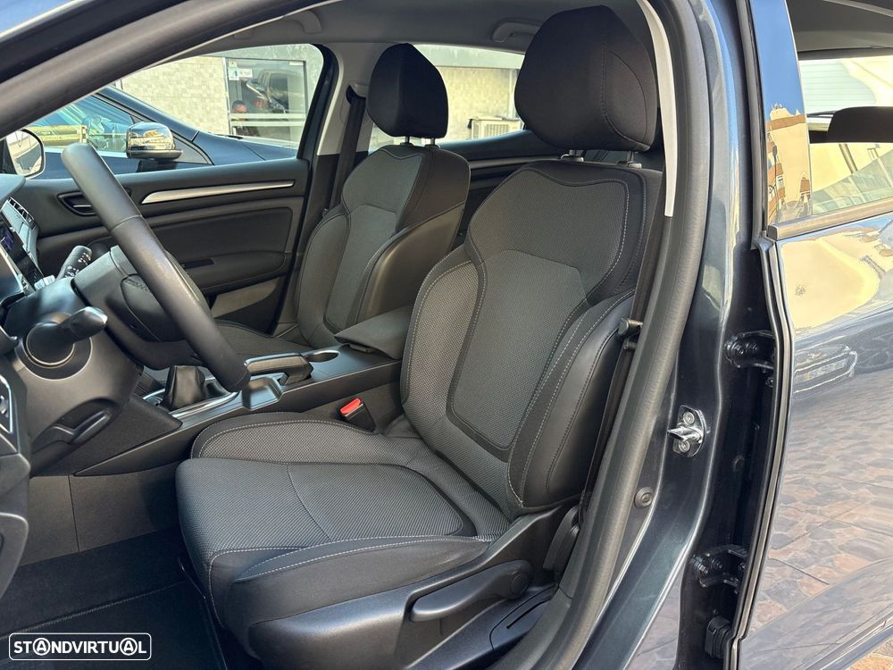 Renault Mégane 1.5 Blue dCi Intens - 7