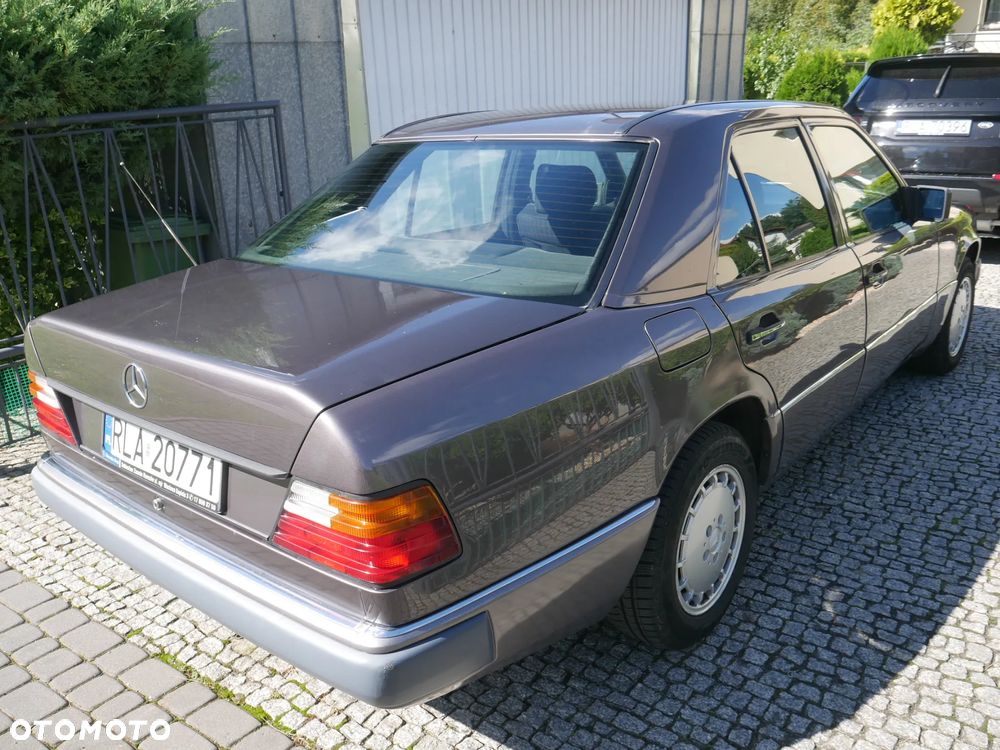 Mercedes-Benz W124 (1984-1993) - 14