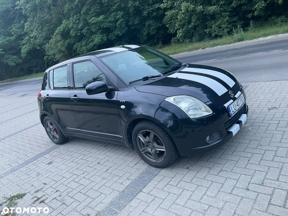 Suzuki Swift - 1
