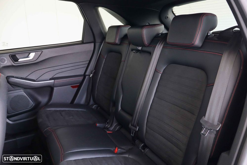 Ford Kuga 1.5 EcoBoost ST-Line X - 28