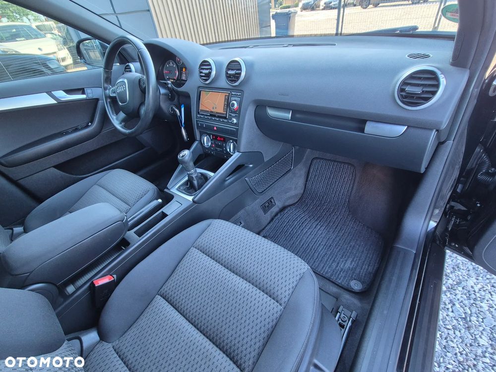 Audi A3 Sportback 1.6 TDI Ambiente - 34