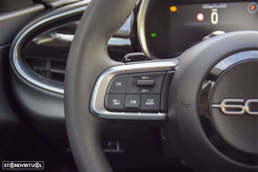 Fiat 600 1.2 Hybrid Icon - 12