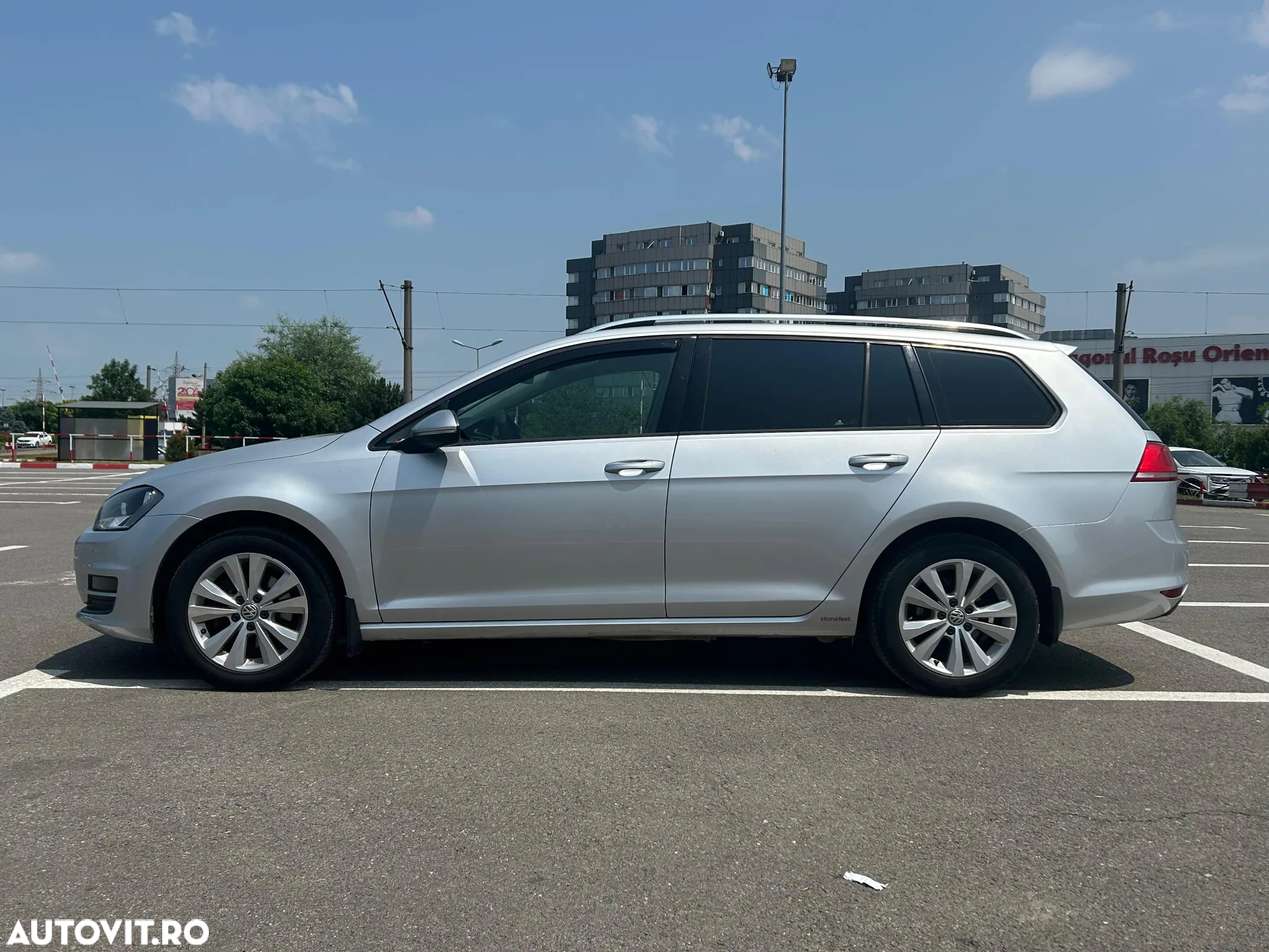 Volkswagen Golf 1.6 BlueTDI Comfortline - 3