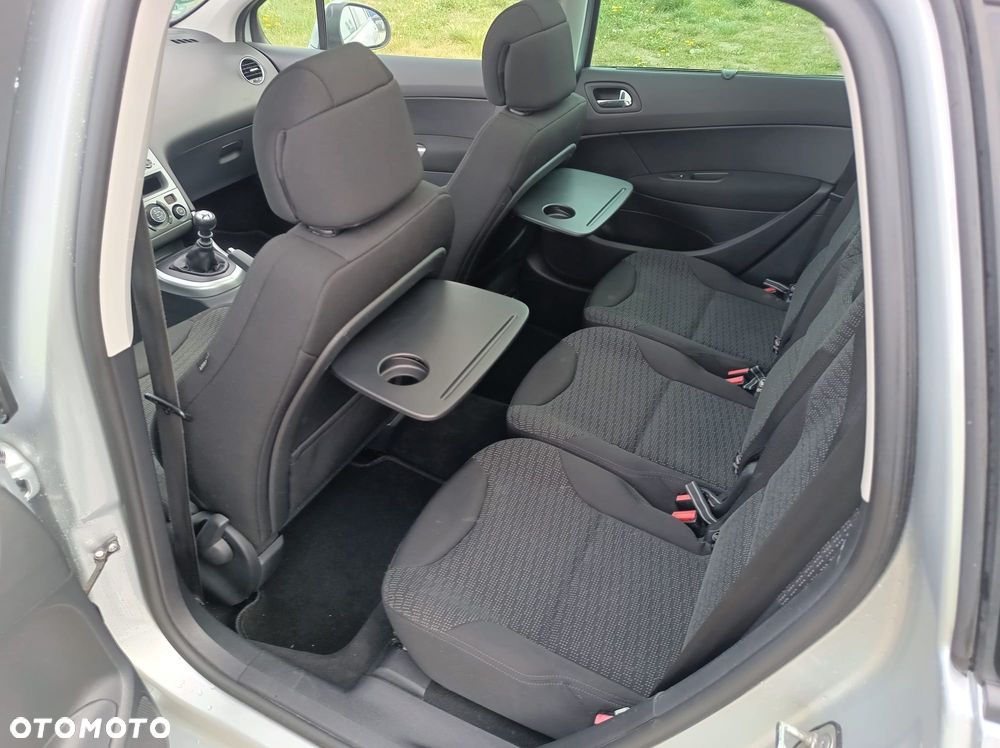 Peugeot 308 - 5