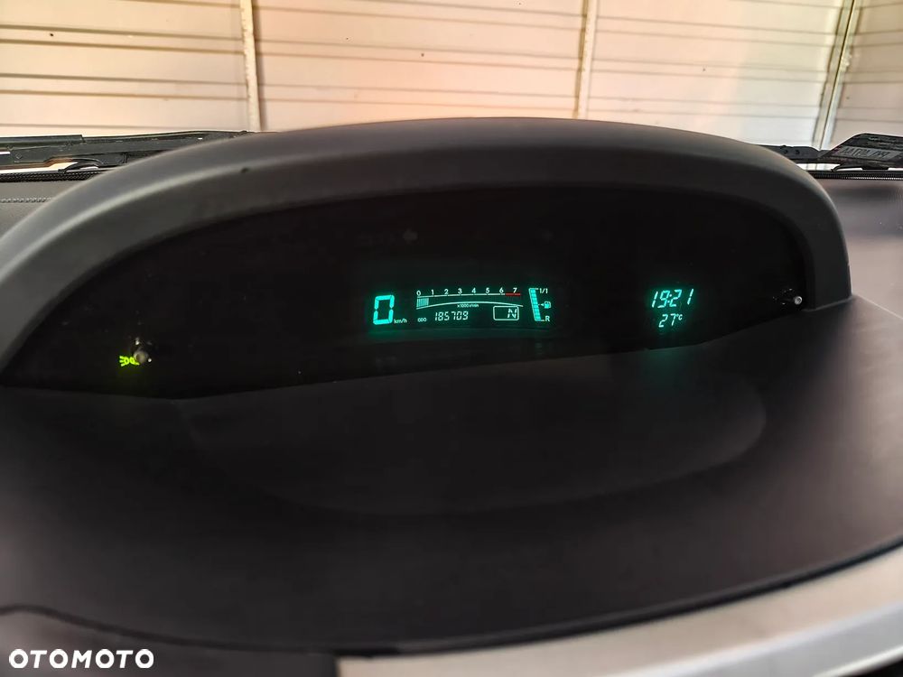 Toyota Yaris 1.3 Sol MM - 10