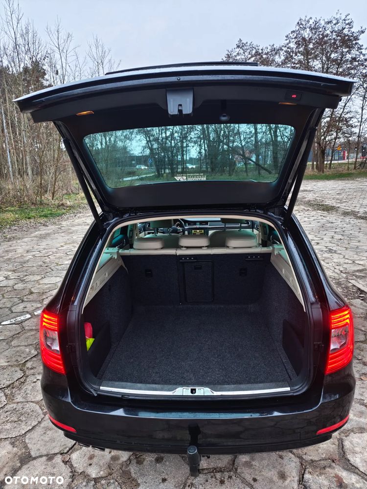 Skoda Superb 2.0 TDI PD Elegance - 13