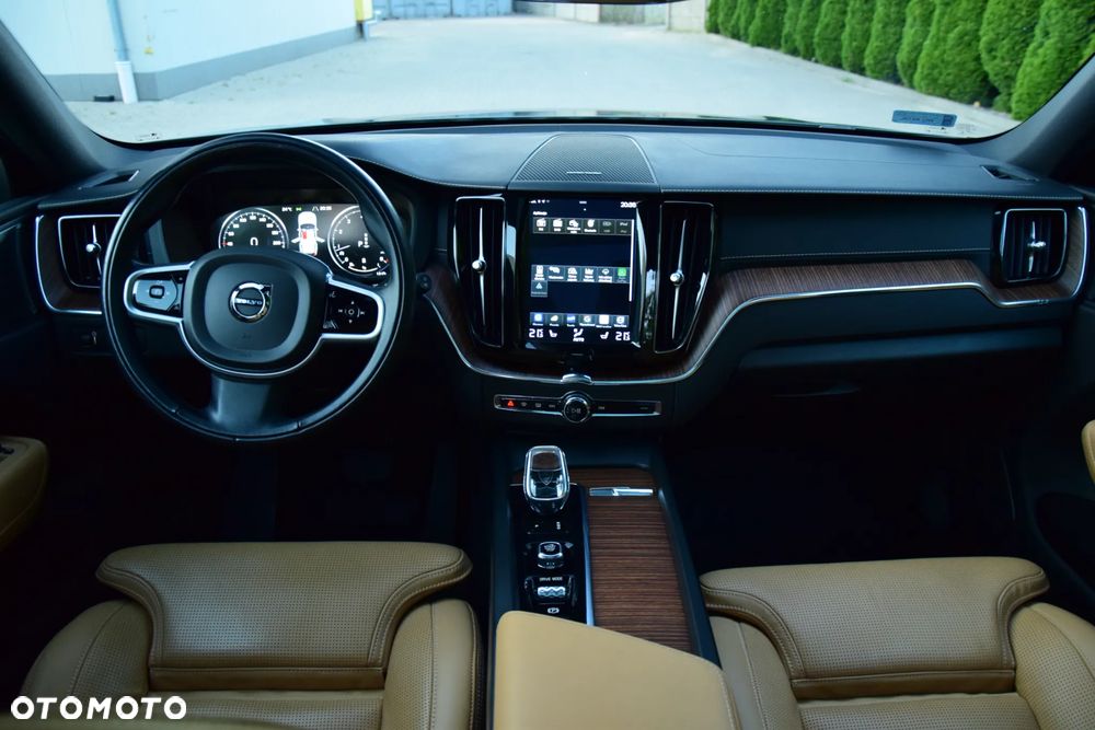 Volvo XC 60 B5 B AWD Inscription - 36