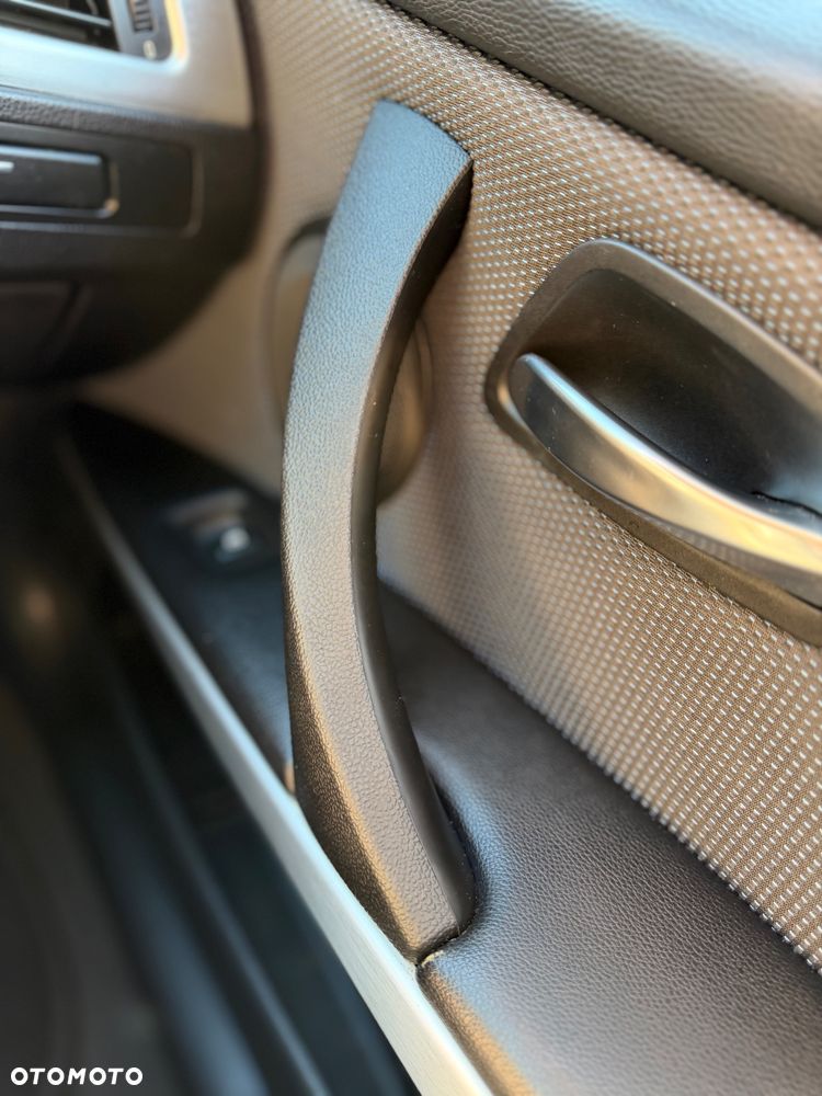 BMW Seria 3 318d Sport Line - 17