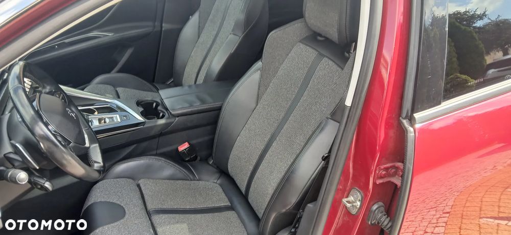 Peugeot 3008 PureTech 130 Stop & Start GPF EAT8 Allure Business-Paket - 22