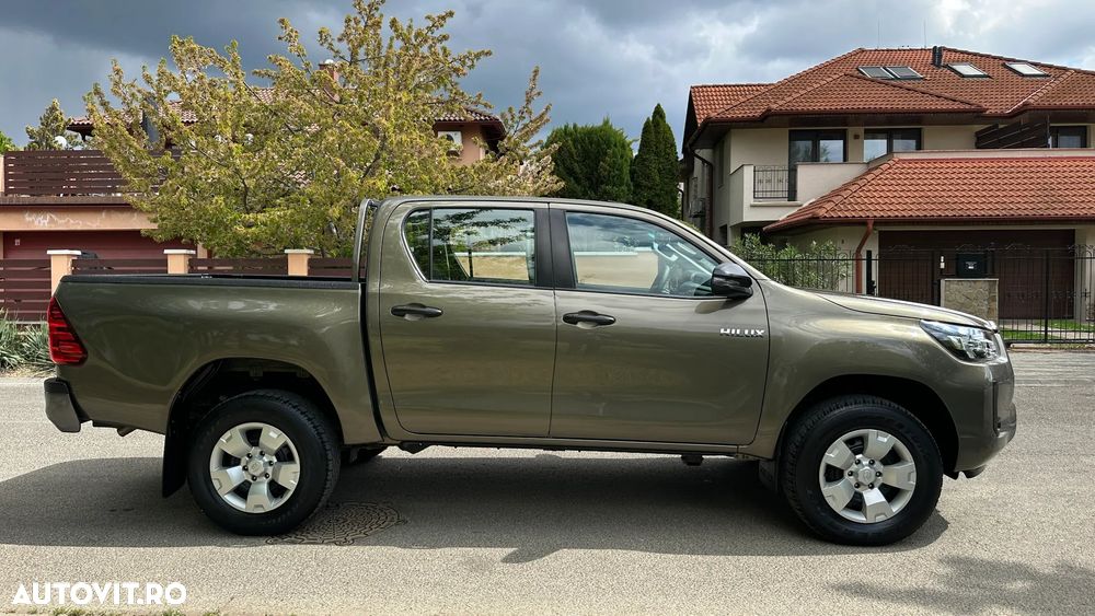 Toyota Hilux 2.4D 150CP 4x4 Double Cab 6MT Style - 7