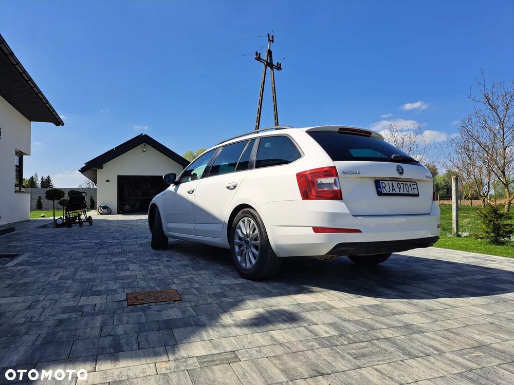 Skoda Octavia 2.0 TDI Ambition DSG - 3