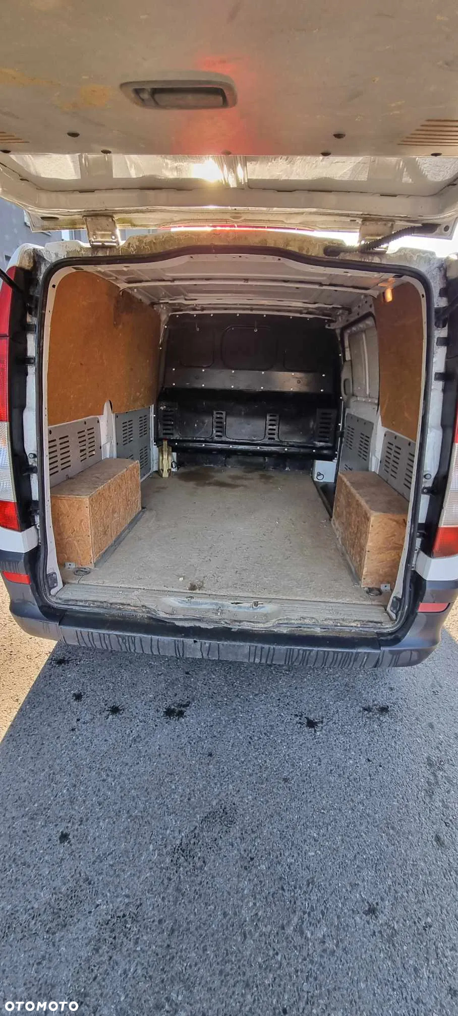 Mercedes-Benz VITO - 11