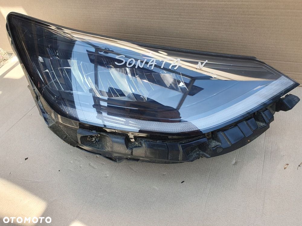 LAMPA PRAWA REFLEKTOR FULL LED HYUNDAI SONATA NLINE VIII DN8 20- 92102-L11 - 2
